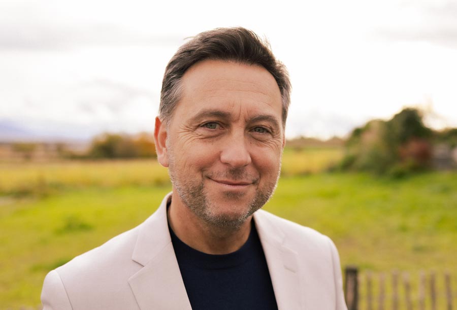 Bild zeigt Steine und darüberfließendes Wasser